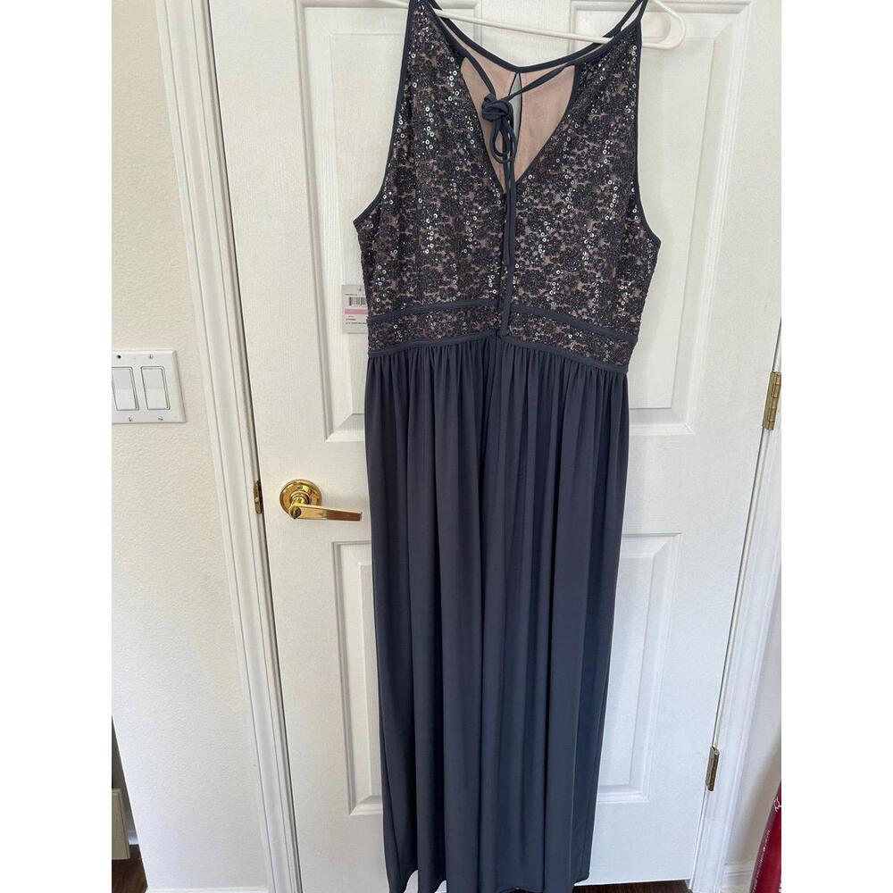 Prom dress - Picture 6 of 9